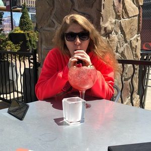 Meet your Posher, Alexis